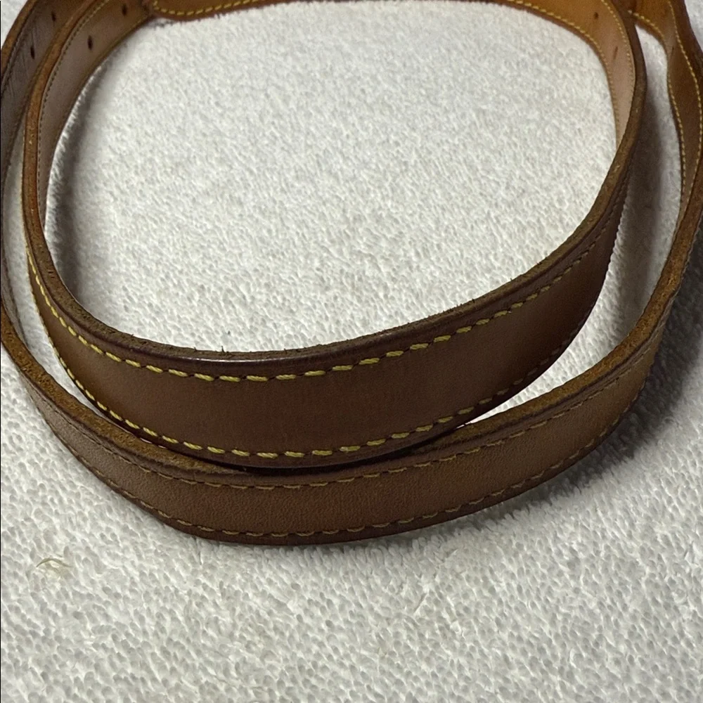 1 set of Louis Vuitton leather straps